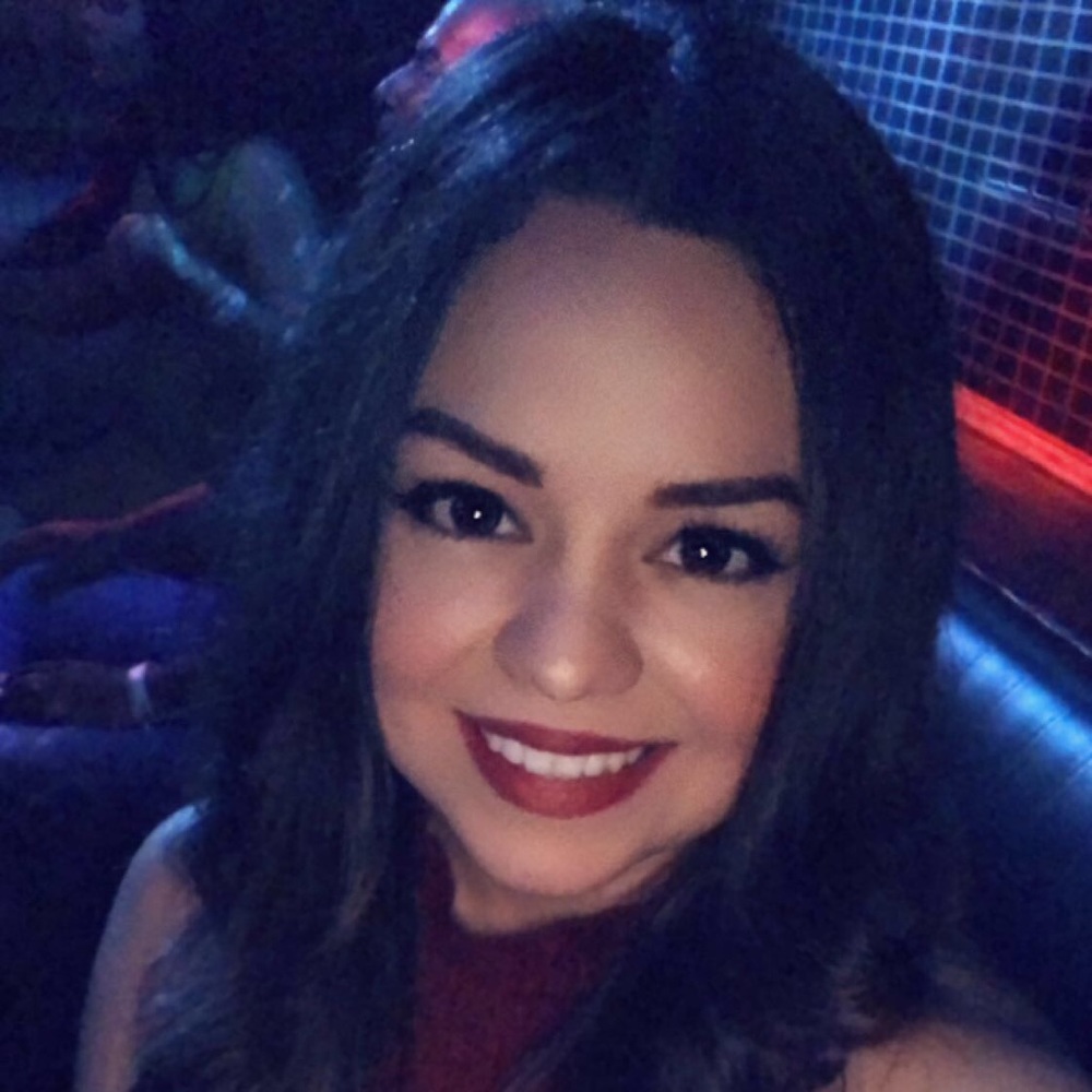 Meet your Posher, Adriana